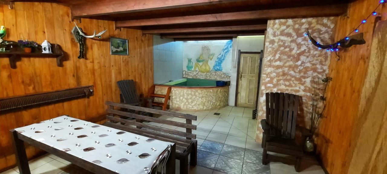 U Listochka Hotel Bereza Екстериор снимка